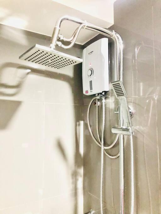 Air Residence 1Br With Balcony Free Netflix And Disney Plus Manila Dış mekan fotoğraf