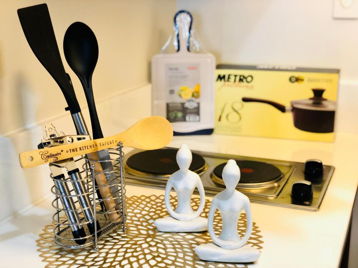 Air Residence 1Br With Balcony Free Netflix And Disney Plus Manila Dış mekan fotoğraf